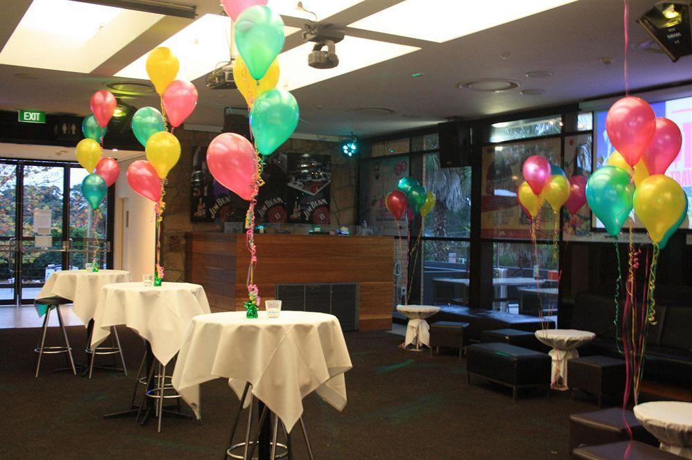 Macquarie Park Nightcap At The Ranch Hotel מראה חיצוני תמונה